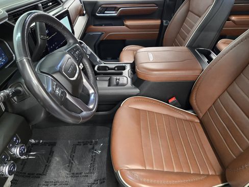 Used 2024 GMC Sierra 2500 Denali Ultimate image 13