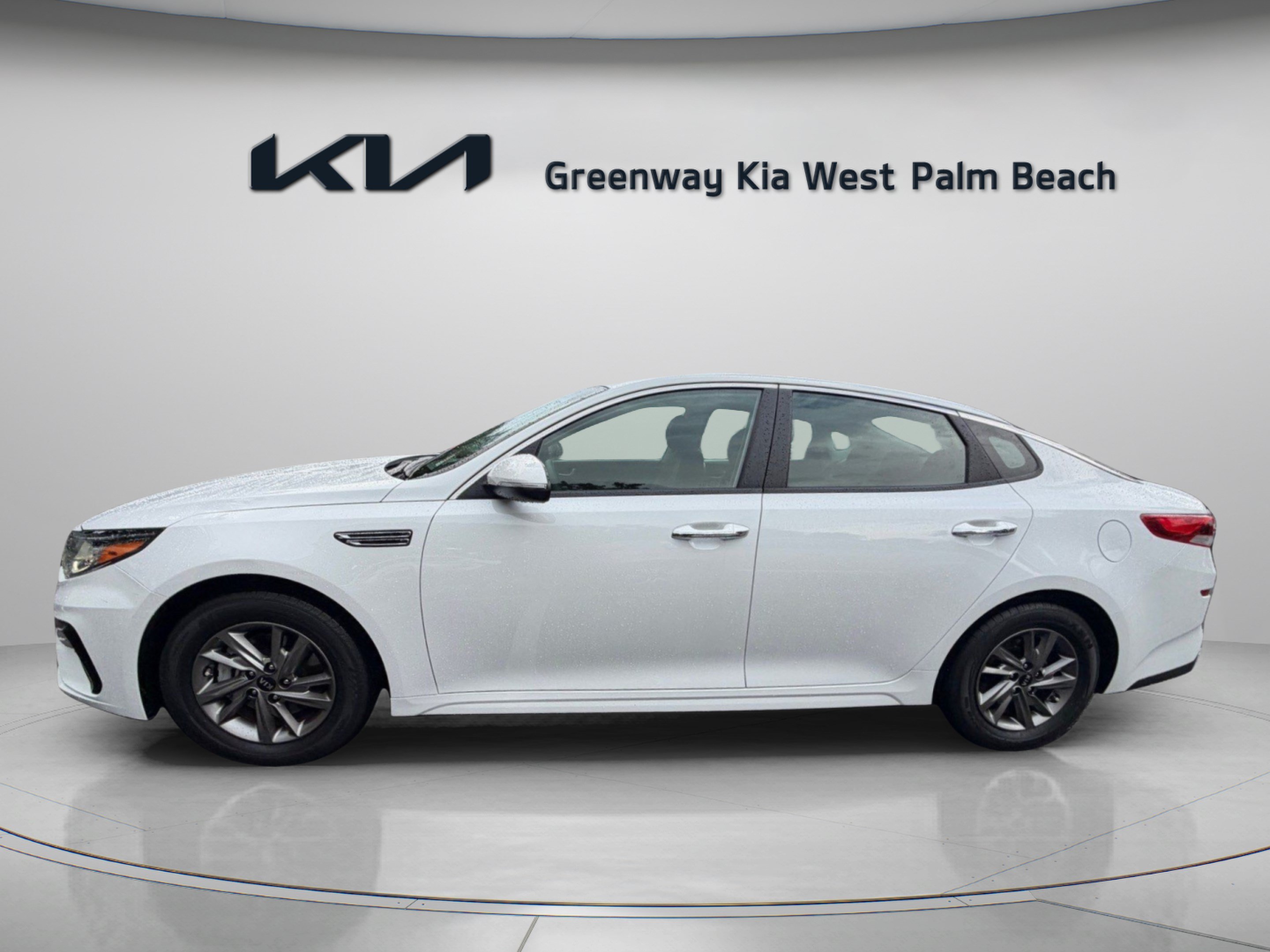 Used 2019 Kia Optima LX FWD image 4