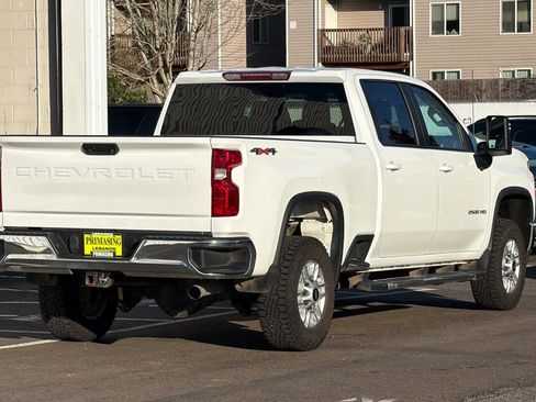 Used 2023 Chevrolet Silverado 2500 LT image 4