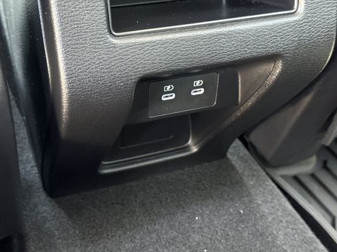 Used 2025 Mitsubishi Outlander SE FWD image 15