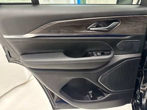 Used 2024 Jeep Grand Cherokee Overland w/ Trailer Tow Package image 16