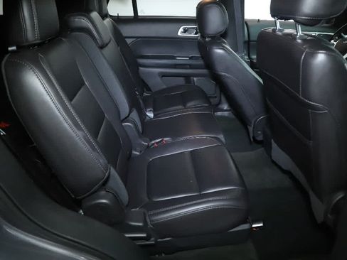 Used 2013 Ford Explorer XLT AWD/4WD image 36