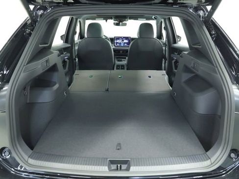 New 2026 Volkswagen Tiguan SE R-Line FWD image 36
