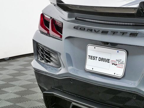 Used 2024 Chevrolet Corvette Z06 RWD image 37
