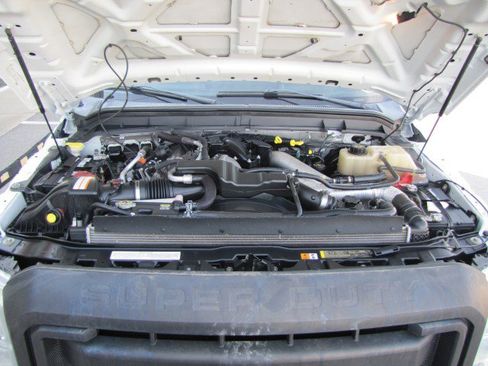 Used 2011 Ford F250 XL w/ Snow Plow Prep Pkg image 18