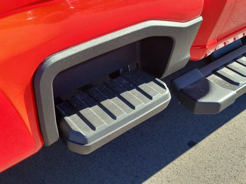 New 2026 Ford F250 Lariat w/ Black Appearance Package image 8