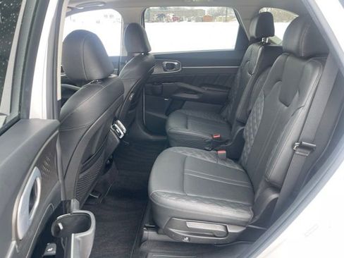 Certified 2022 Kia Sorento SX image 16