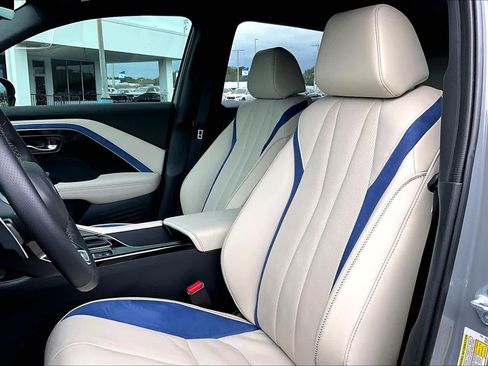 Used 2025 Acura ADX A-Spec image 7