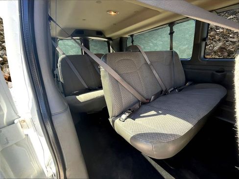 Used 2020 Chevrolet Express 3500 LT w/ LT Preferred Equipment Group image 26