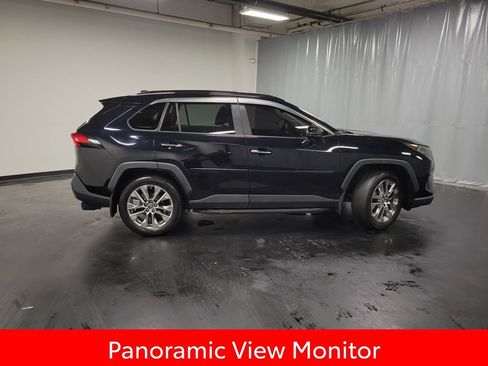 Used 2019 Toyota RAV4 Limited w/ Advanced Technology Package AWD/4WD image 10