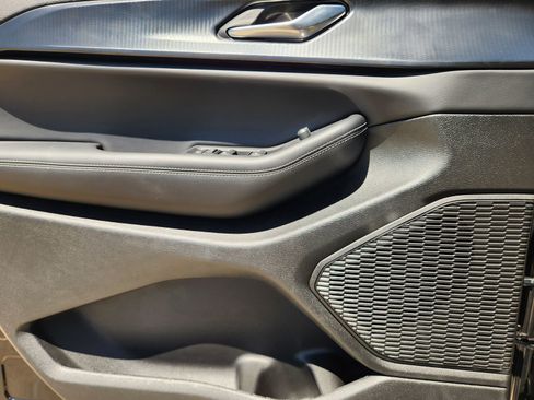 New 2025 Jeep Grand Cherokee L Altitude image 15