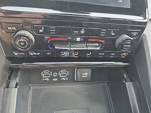 Certified 2025 Jeep Grand Cherokee Altitude image 29