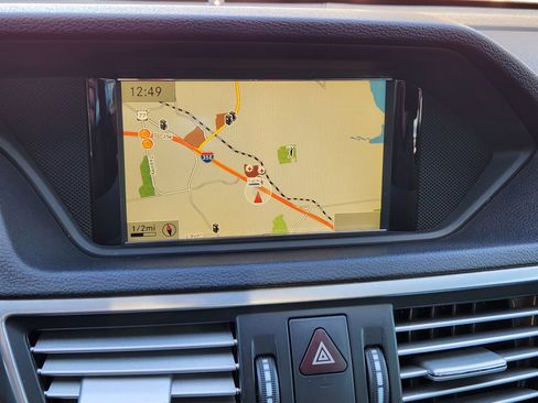 Used 2013 Mercedes-Benz E 350 Sedan image 17