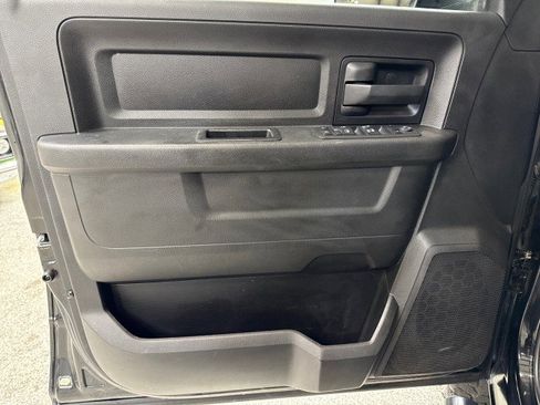 Used 2018 RAM 2500 Tradesman w/ Chrome Appearance Group image 22