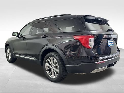 Used 2023 Ford Explorer XLT w/ Equipment Group 202A image 5