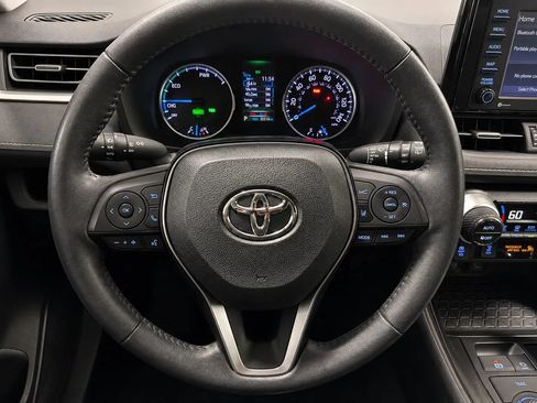 Used 2021 Toyota RAV4 XLE Premium AWD/4WD image 30