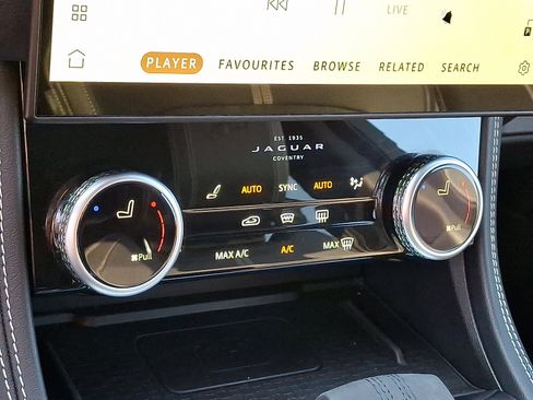 Certified 2025 Jaguar F-PACE R-Dynamic S image 22