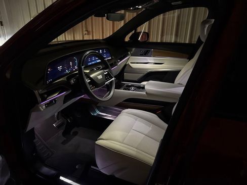 Certified 2026 Cadillac Vistiq Sport AWD/4WD image 47