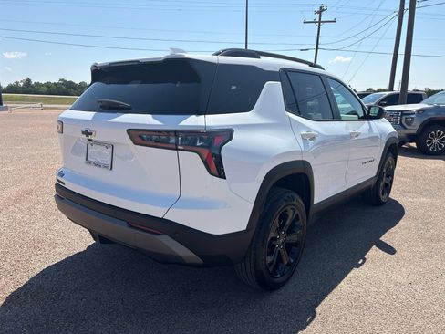 New 2027 Chevrolet Equinox LT w/ Midnight Edition FWD image 6