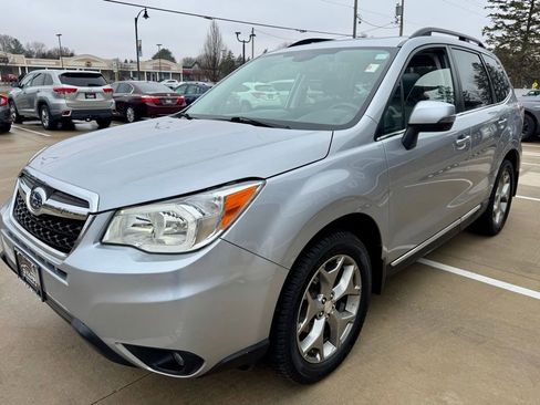 Used 2016 Subaru Forester 2.5i Touring w/ Eyesight & Navigation System image 4