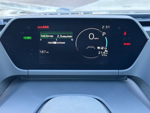 Certified 2025 Toyota bZ4X FWD image 31