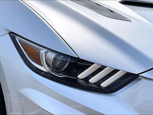 Used 2015 Ford Mustang GT Premium RWD image 29