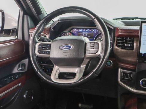 Used 2023 Ford Expedition Max Limited image 13