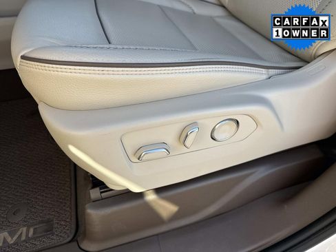 Used 2021 GMC Yukon XL Denali image 25