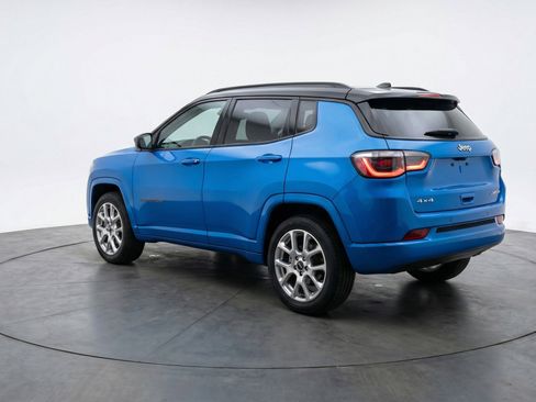 Used 2025 Jeep Compass Limited image 6