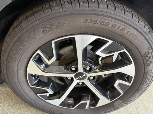 Used 2023 Kia Sportage EX FWD image 28