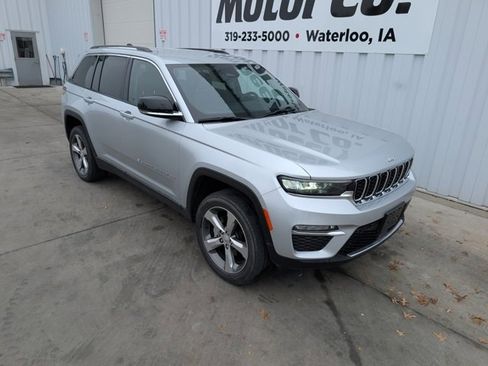 Used 2022 Jeep Grand Cherokee Limited image 6