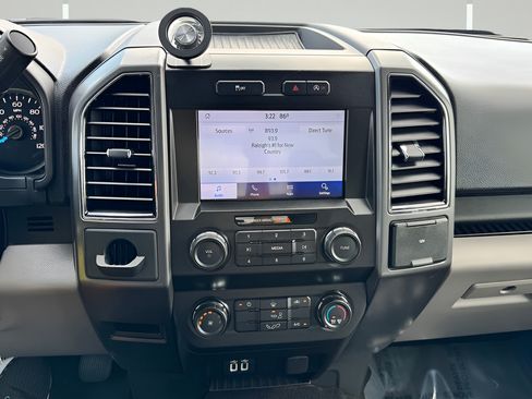 Used 2020 Ford F150 XLT RWD image 7