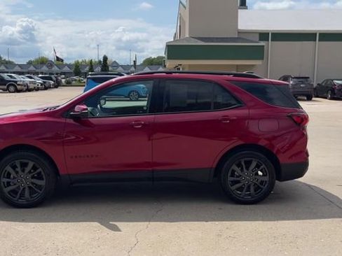 Used 2023 Chevrolet Equinox RS w/ RS Leather Package image 5