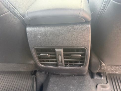 Used 2025 Toyota Corolla Cross XLE w/ Convenience Package AWD/4WD image 32