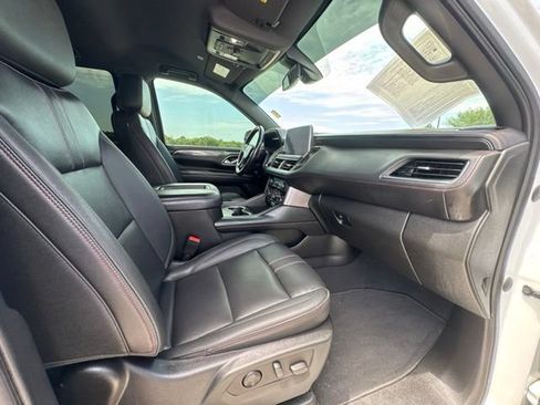 Used 2022 Chevrolet Tahoe RST w/ Luxury Package RWD image 18