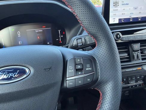 Used 2025 Ford Escape ST-Line Select AWD/4WD image 26