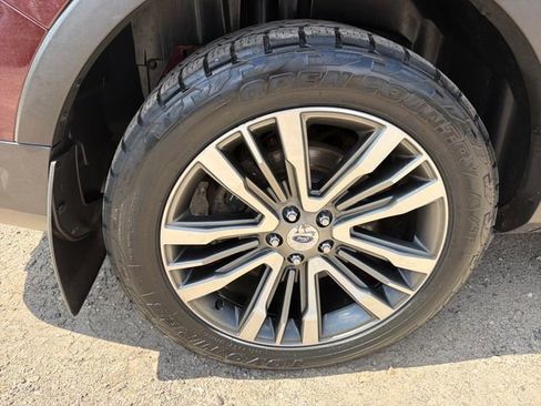 Used 2018 Ford Explorer Platinum AWD/4WD image 31
