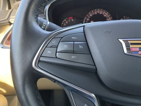 Used 2019 Cadillac XT5 Luxury image 30