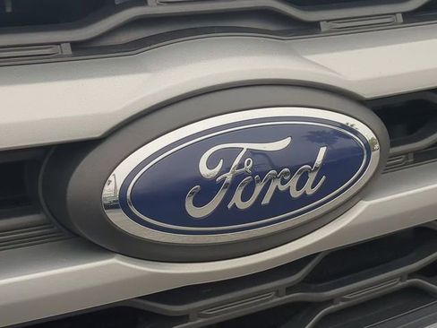 Used 2024 Ford Expedition Max XLT image 13