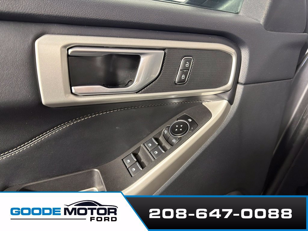 Used 2023 Ford Explorer XLT w/ Equipment Group 202A AWD/4WD image 9