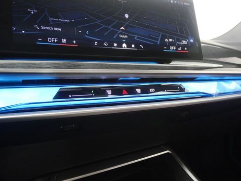 Certified 2023 BMW 760i xDrive image 26