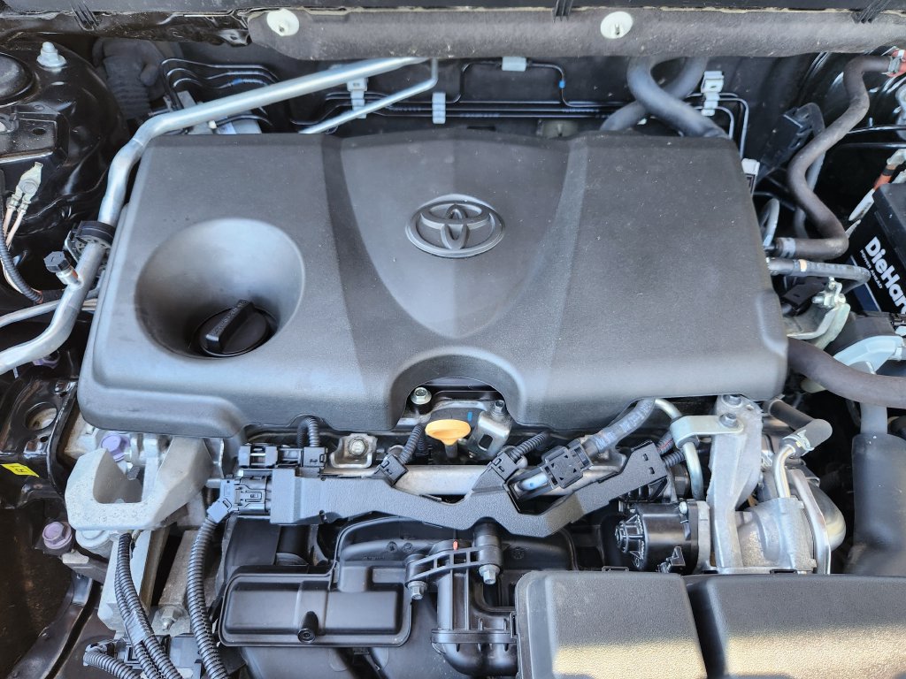 Used 2019 Toyota RAV4 XLE AWD/4WD image 32