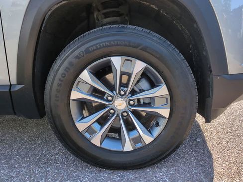 Used 2026 Chevrolet Equinox LT FWD image 11