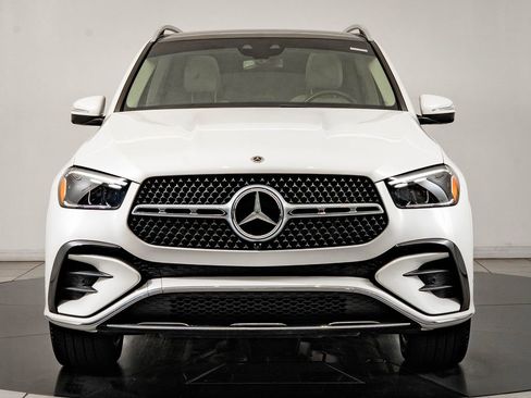 Used 2024 Mercedes-Benz GLE 350 4MATIC image 2