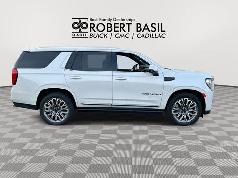 Used 2024 GMC Yukon Denali Ultimate AWD/4WD image 9