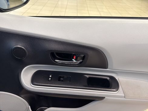 Used 2014 Toyota Prius C Two image 19