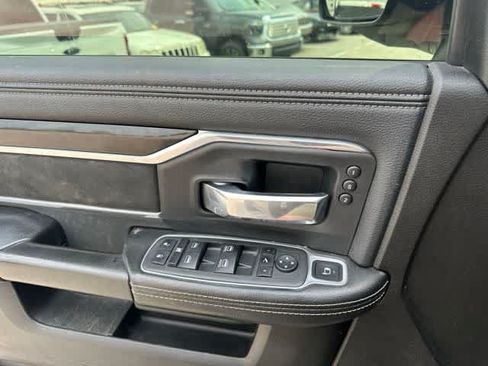 Used 2022 RAM 2500 Laramie AWD/4WD image 12