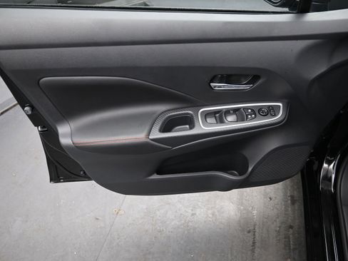 Certified 2025 Nissan Versa SR w/ Trunk Package image 14