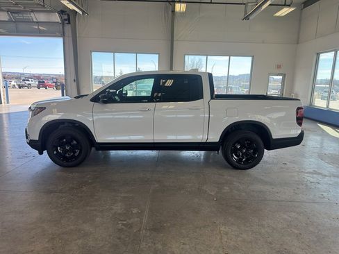 New 2026 Honda Ridgeline Black Edition image 2