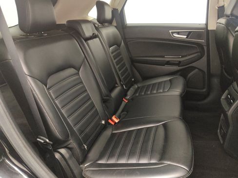 Used 2020 Ford Edge SEL image 19
